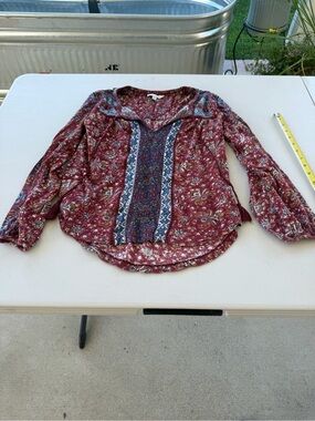 Lucky Brand Burgundy Floral Boho Split-Neck Blouse with Navy Trim